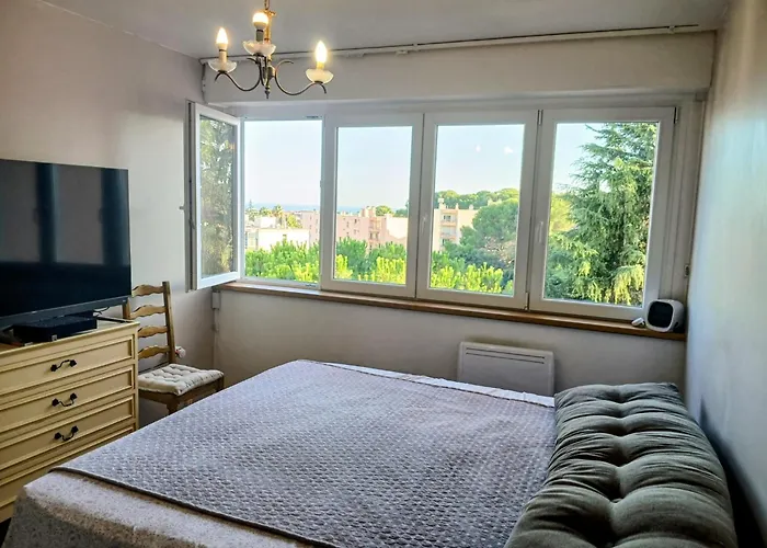 Heights Of Διαμέρισμα Αντίμπ